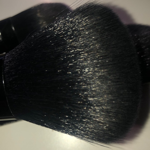 Brand-new makeup brushes - Picture 2 of 5